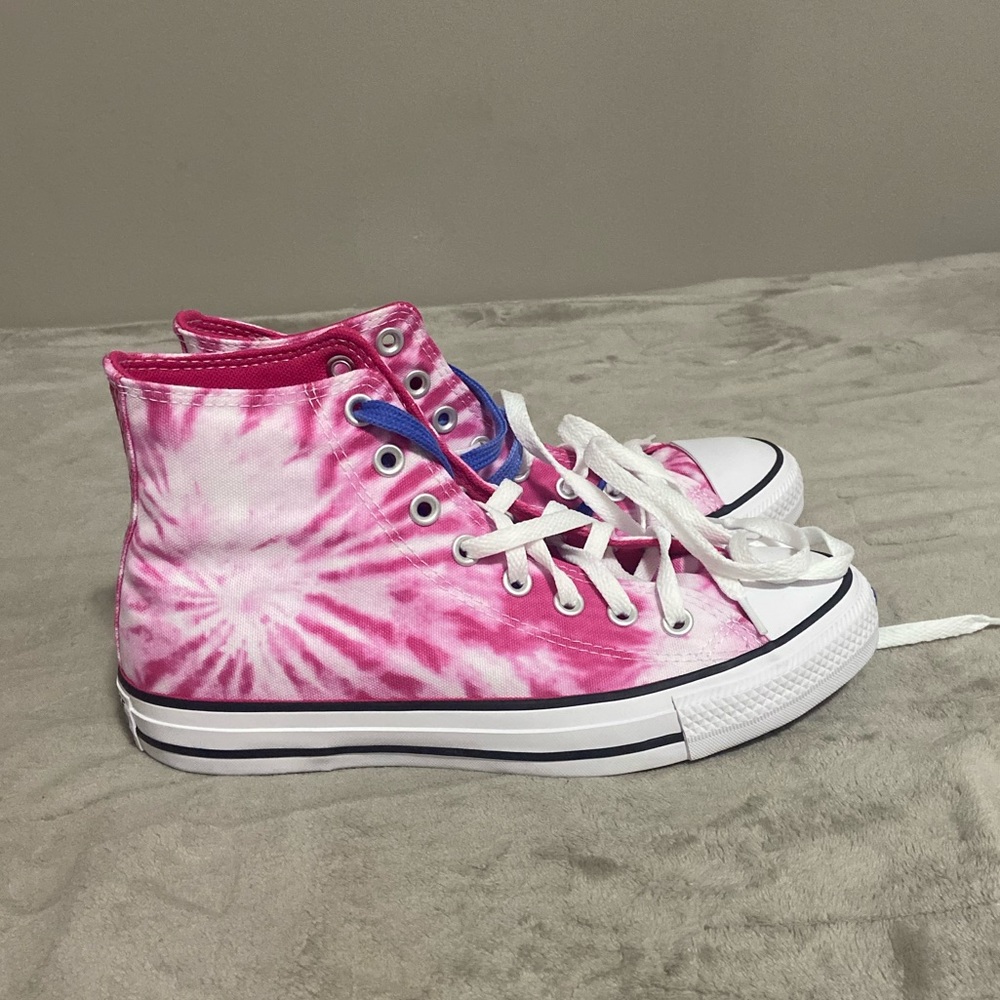 Pink tie dye Converse